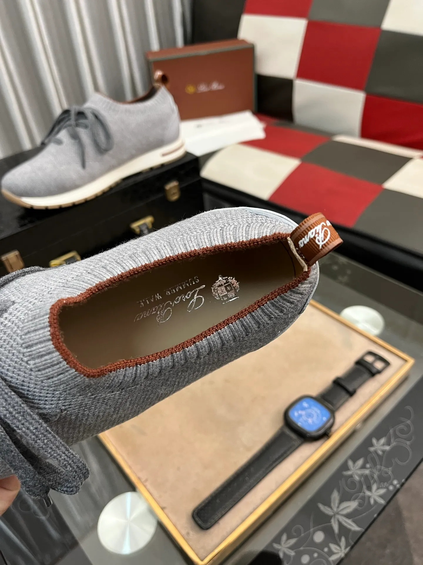 Men's shoes 💰420⌚️⌚️ (loro piana) new moccasin shoes official website original 1:1 mold opening, original quality 💯 fine workmanship, high-end luxury ☘ The upper is made of original waterproof treatment breathable fly-woven suede 🌴 luxury 🐂 leather lining 🍓 rubber wear-resistant outsole, size 38-44 (size 45 can be customized) 5️⃣ colors available